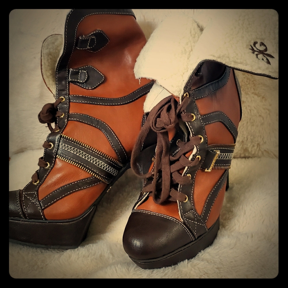 Heeled boots